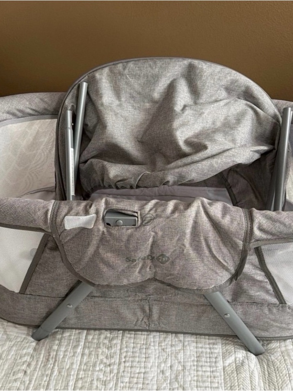 4moms Bassinet in Heather Gray - Stylish Baby Sleep Solution